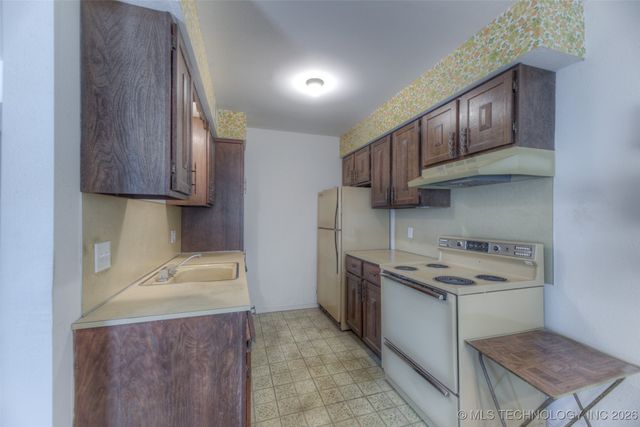 6806 S Toledo Avenue 305, Tulsa, OK 74136