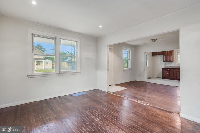 5203 ADDISON RD, Capitol Heights, MD 20743