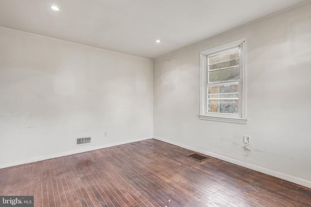 5203 ADDISON RD, Capitol Heights, MD 20743