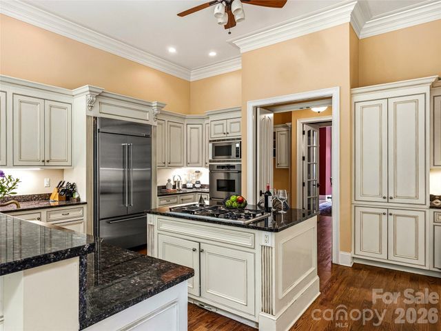 150 Rainbow View Drive, Fletcher, NC 28732