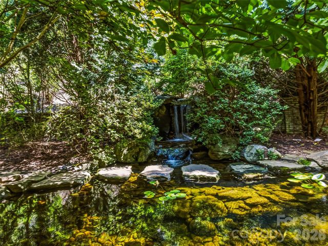 150 Rainbow View Drive, Fletcher, NC 28732