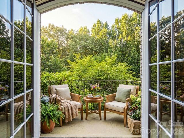 150 Rainbow View Drive, Fletcher, NC 28732