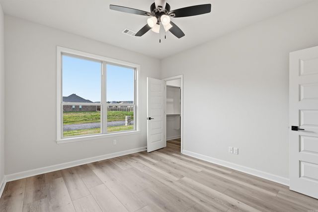 18 Rush Creek Dr, Vilonia, AR 72173