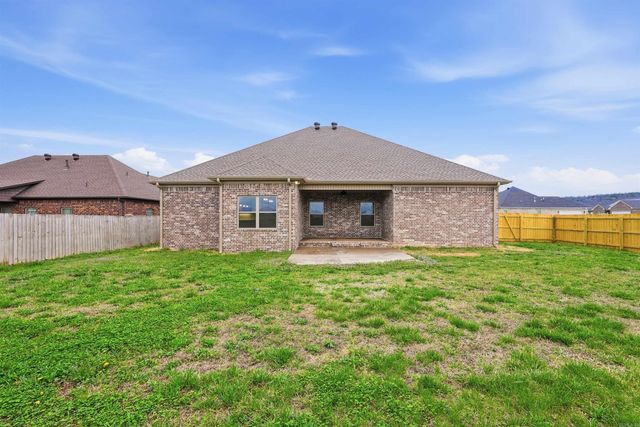 18 Rush Creek Dr, Vilonia, AR 72173