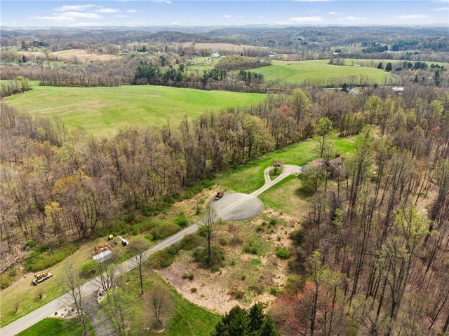 202R Eagles Ln, Murrysville, PA 15668