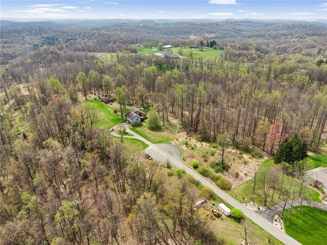 202R Eagles Ln, Murrysville, PA 15668