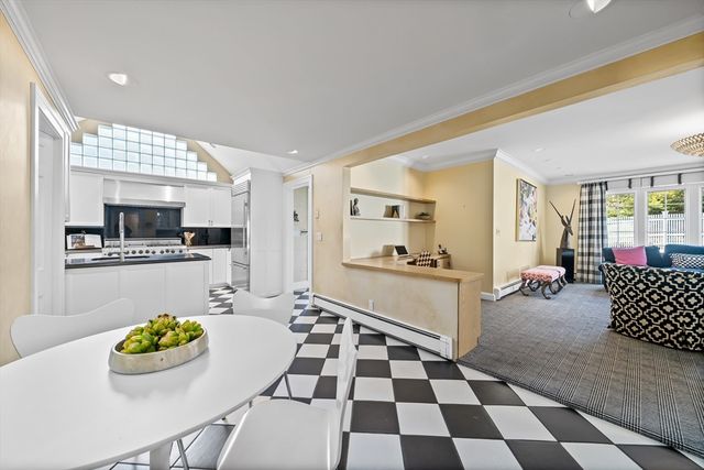 35 Glen Grn, Winchester, MA 01890