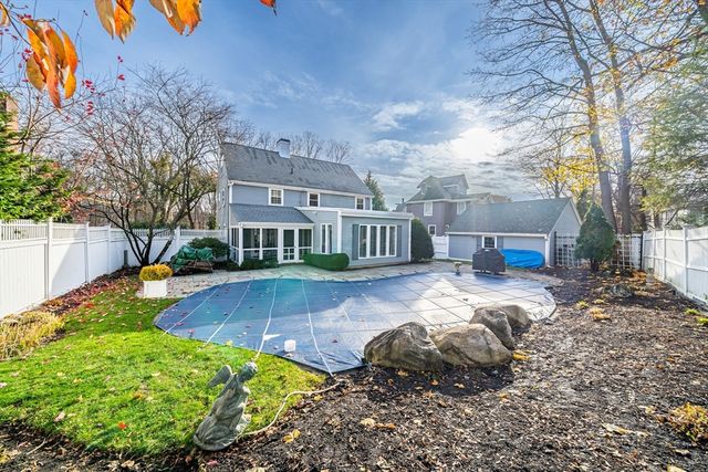 35 Glen Grn, Winchester, MA 01890