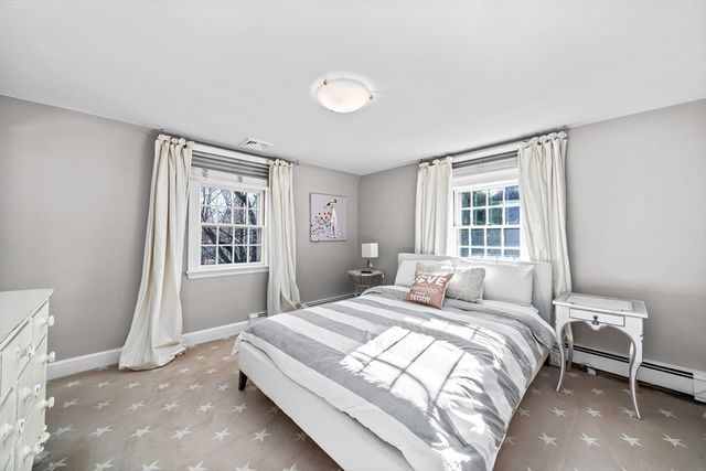 35 Glen Grn, Winchester, MA 01890