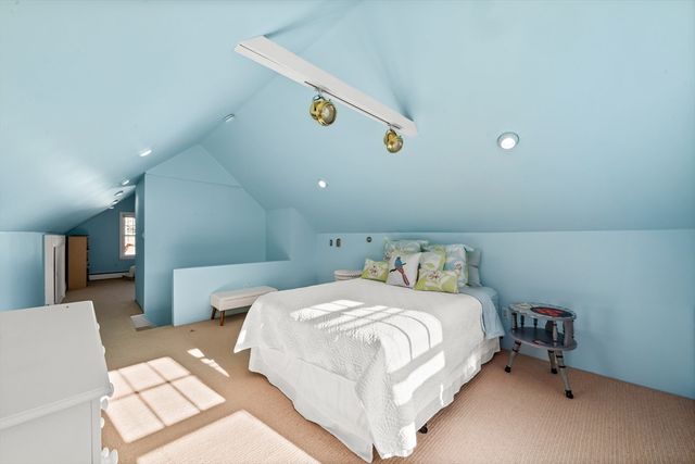 35 Glen Grn, Winchester, MA 01890