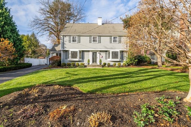 35 Glen Grn, Winchester, MA 01890