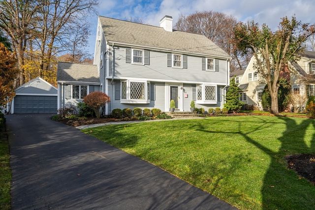 35 Glen Grn, Winchester, MA 01890