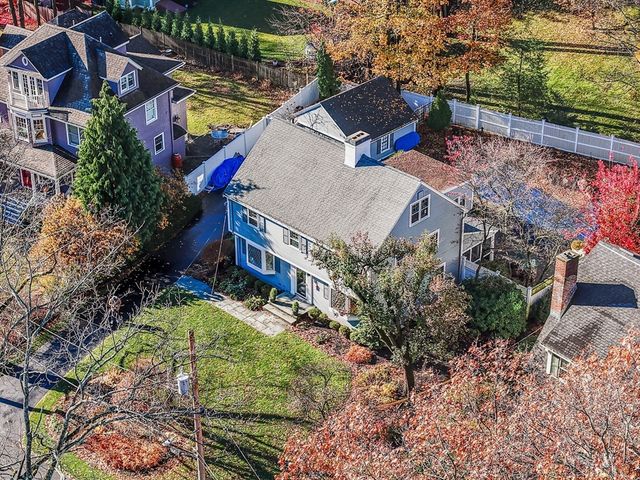 35 Glen Grn, Winchester, MA 01890