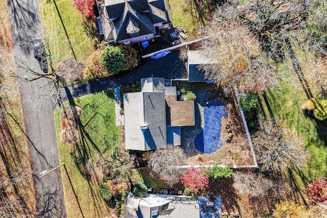 35 Glen Grn, Winchester, MA 01890