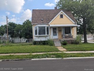 808 White Avenue, Lincoln Park, MI 48146