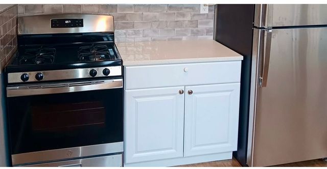 918 Green Bay Road 2E, Winnetka, IL 60093