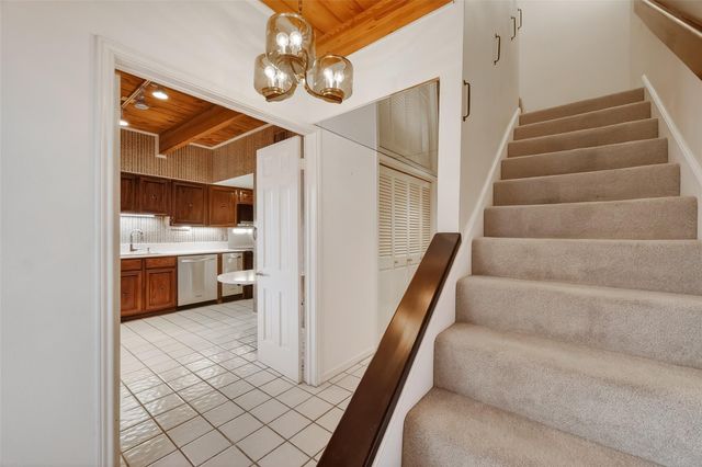 5338 Brownway Street B19, Houston, TX 77056