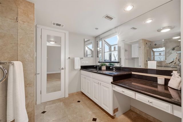 5338 Brownway Street B19, Houston, TX 77056