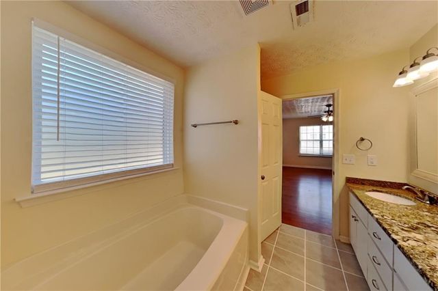 3271 Deer Valley Drive NW, Acworth, GA 30101