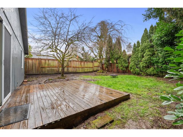 3306 Ne HOLMAN St, Portland, OR 97211