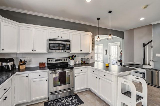 1040 Cranberry CT, Moneta, VA 24121