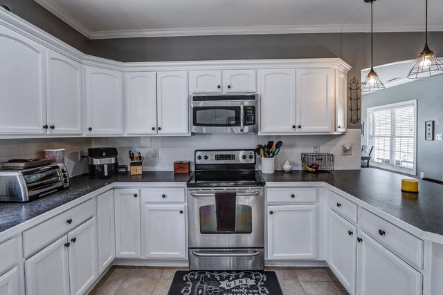 1040 Cranberry CT, Moneta, VA 24121