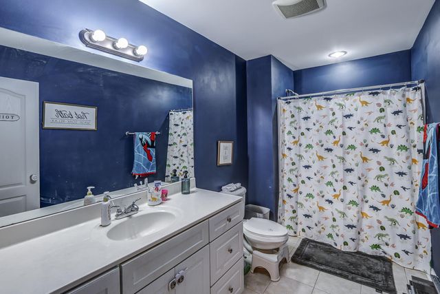 1040 Cranberry CT, Moneta, VA 24121