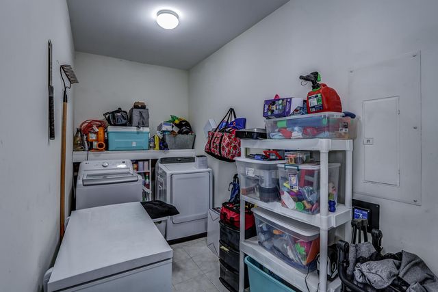 1040 Cranberry CT, Moneta, VA 24121