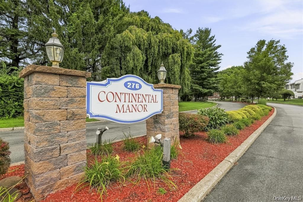 276 Temple Hill Road 207, New Windsor, NY 12553 — exterior