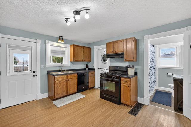 106 5th Street NE, Stewartville, MN 55976