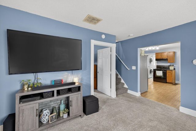 106 5th Street NE, Stewartville, MN 55976