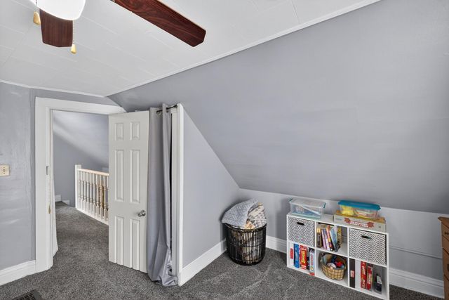 106 5th Street NE, Stewartville, MN 55976