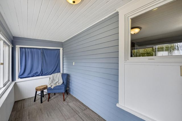 106 5th Street NE, Stewartville, MN 55976