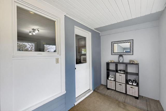 106 5th Street NE, Stewartville, MN 55976