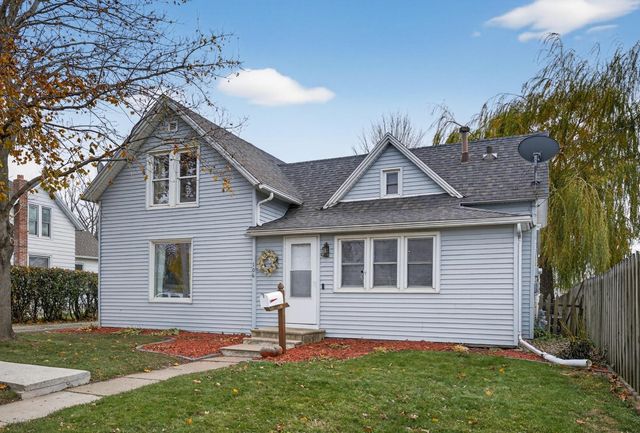 106 5th Street NE, Stewartville, MN 55976