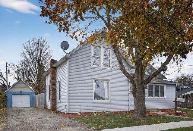 106 5th Street NE, Stewartville, MN 55976