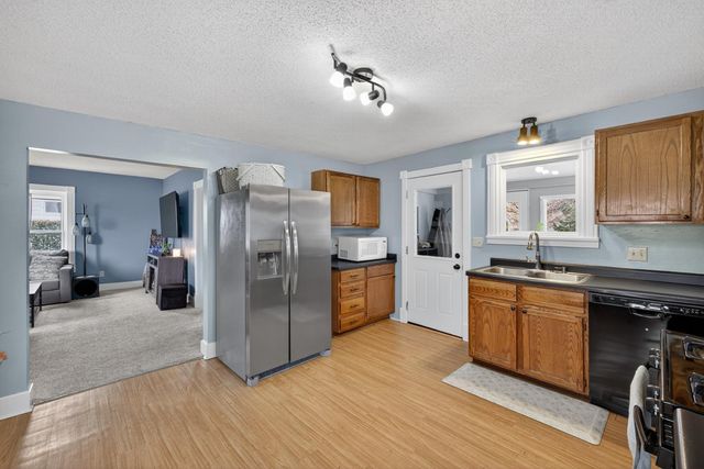 106 5th Street NE, Stewartville, MN 55976