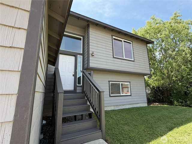 1906 W Peakview Drive, Ellensburg, WA 98926