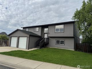 1906 W Peakview Drive, Ellensburg, WA 98926