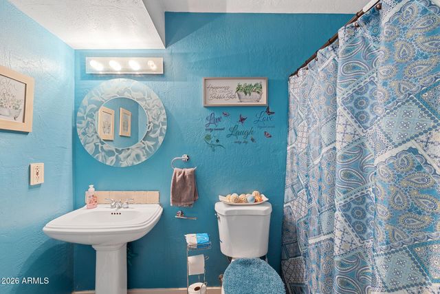 2014 W HIGHLAND Avenue, Phoenix, AZ 85015