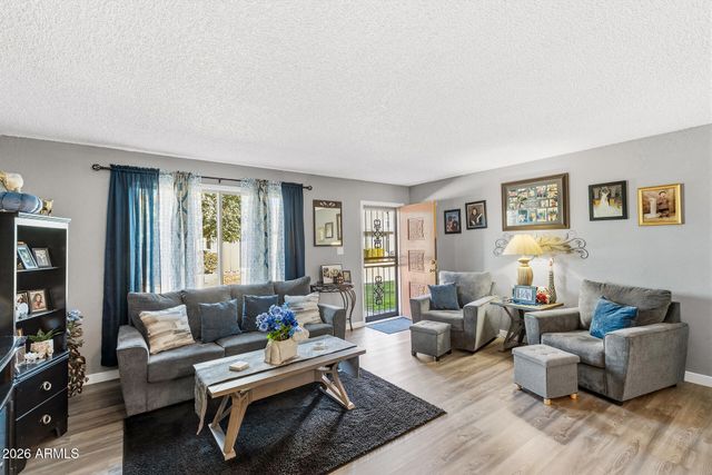 2014 W HIGHLAND Avenue, Phoenix, AZ 85015