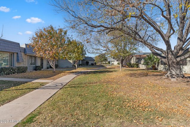 2014 W HIGHLAND Avenue, Phoenix, AZ 85015