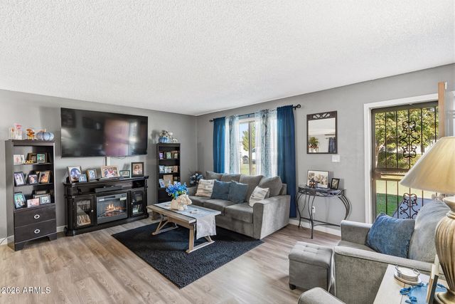 2014 W HIGHLAND Avenue, Phoenix, AZ 85015