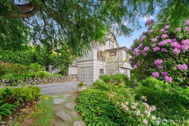 2701 NE 94th Street, Seattle, WA 98115