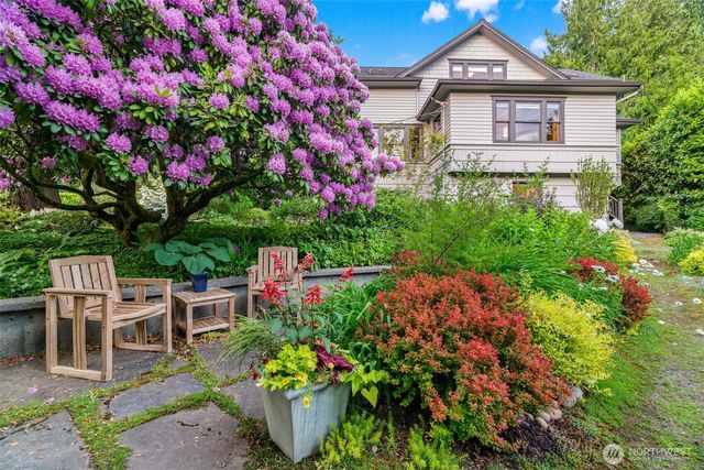 2701 NE 94th Street, Seattle, WA 98115
