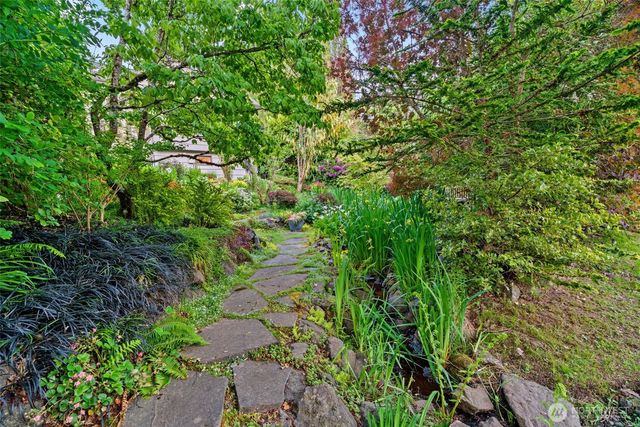 2701 NE 94th Street, Seattle, WA 98115