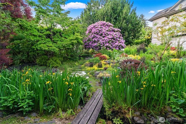 2701 NE 94th Street, Seattle, WA 98115