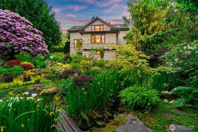 2701 NE 94th Street, Seattle, WA 98115
