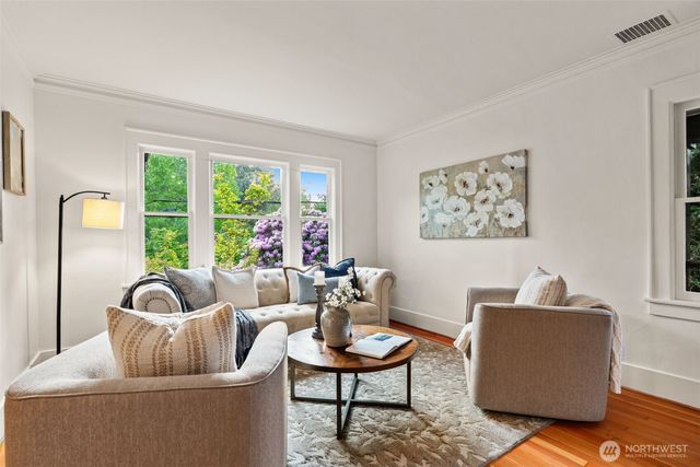 2701 NE 94th Street, Seattle, WA 98115