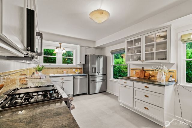 2701 NE 94th Street, Seattle, WA 98115